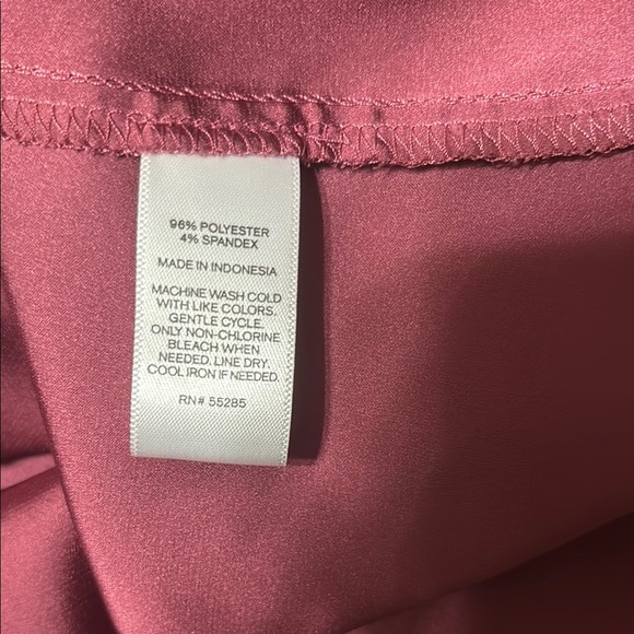 Express Red Pleated Cap Sleeve Blouse with Mandarin Collar - Picture 8 of 8